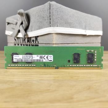 Память 4Gb DDR4 2400MHz Samsung M378A5244CB0-CRC 1Rx16 PC4-2400T